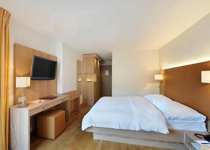 Hotel Helvetia Intergolf 4*